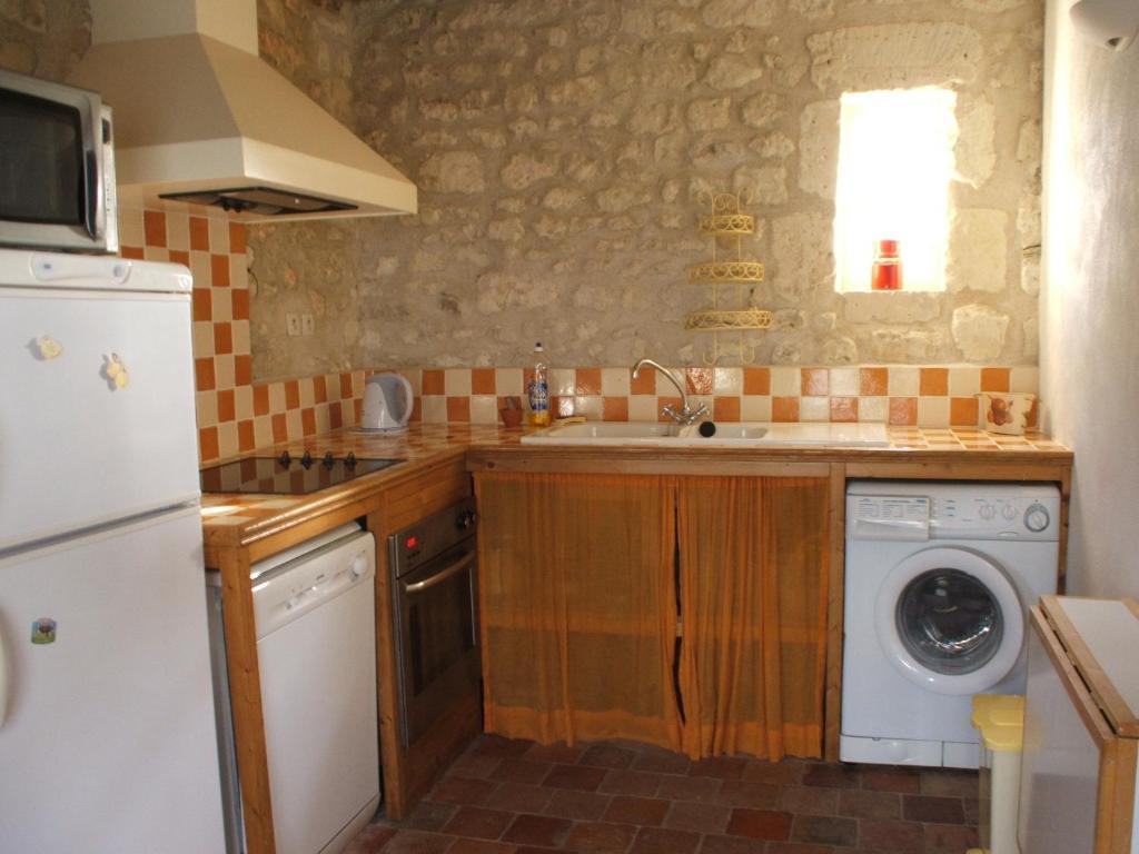 Manoir De La Rousselliere Aparthotel Loches Kamer foto
