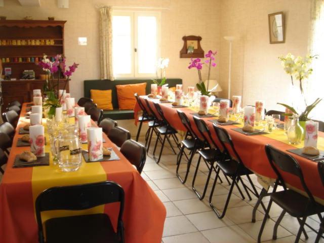 Manoir De La Rousselliere Aparthotel Loches Kamer foto