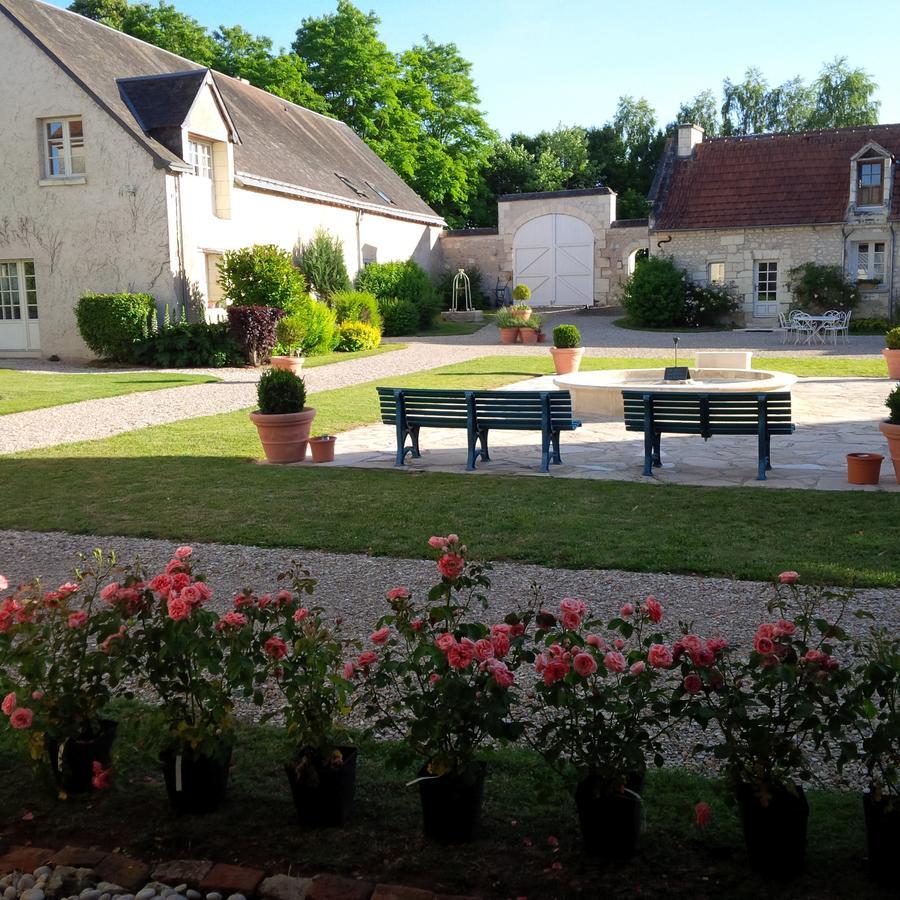 Manoir De La Rousselliere Aparthotel Loches Buitenkant foto