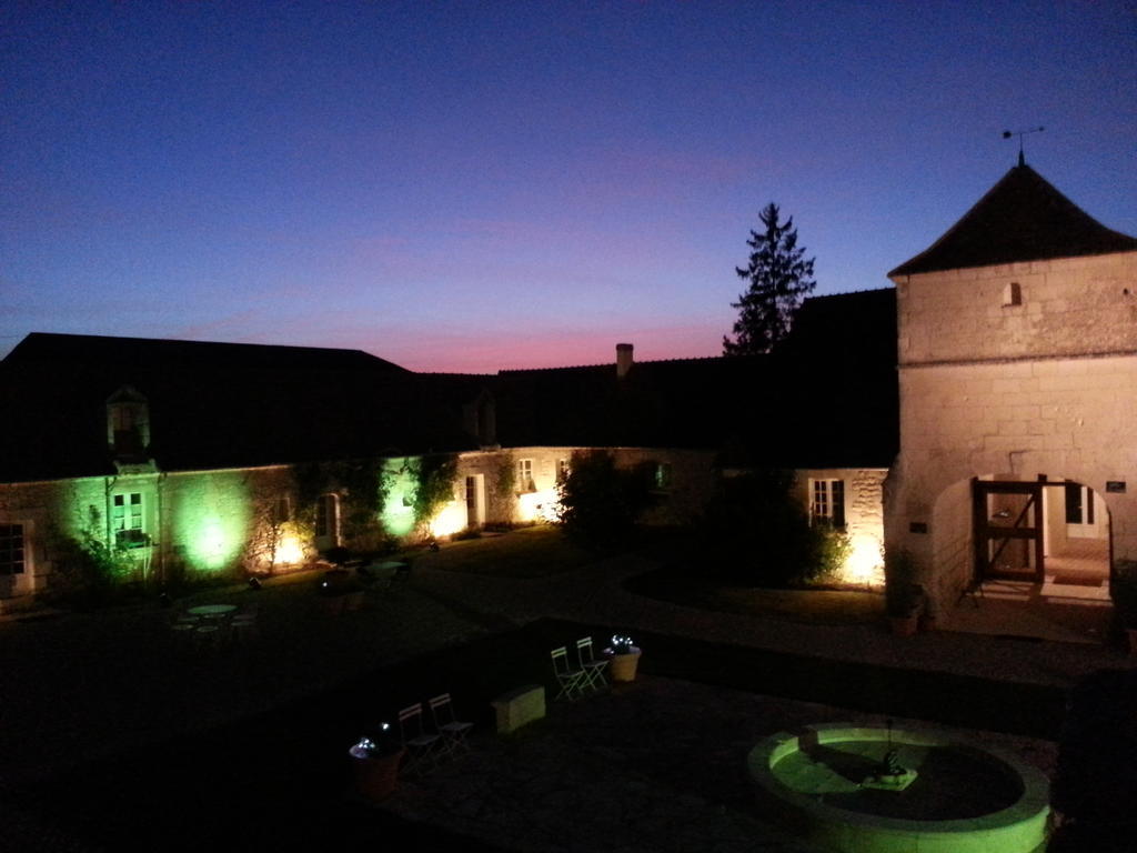 Manoir De La Rousselliere Aparthotel Loches Buitenkant foto
